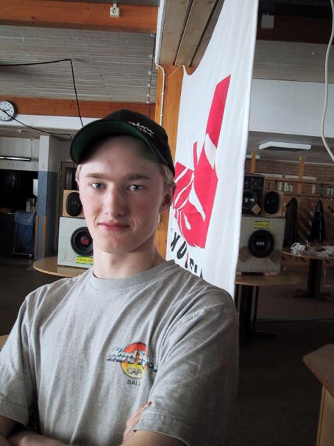 041.jpg